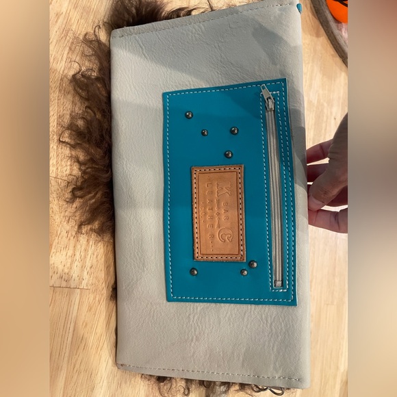 Handmade tooled clutch magpie west ( formerly known as k bar c) - Picture 3 of 4